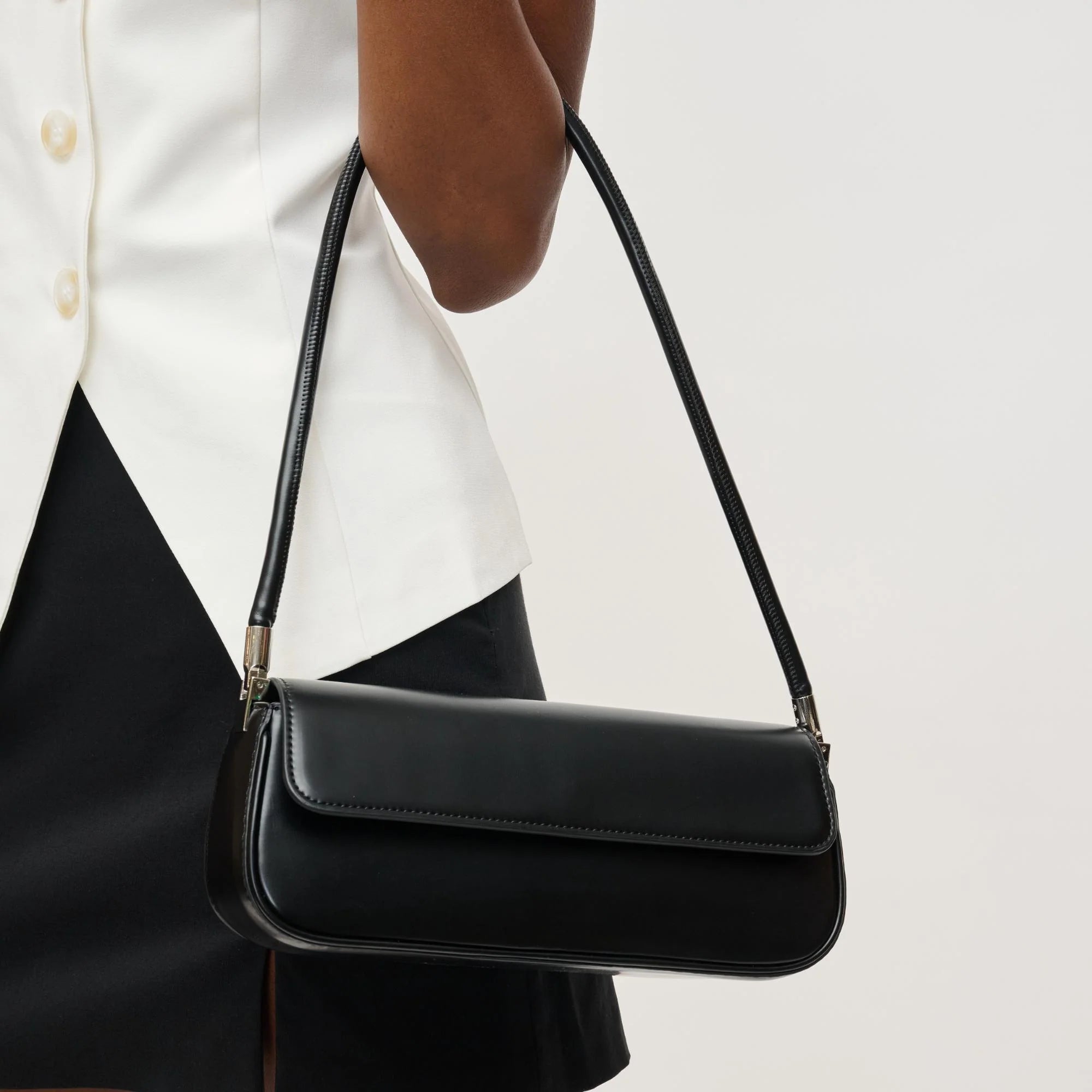 The Flirt Shoulder Bag- Black