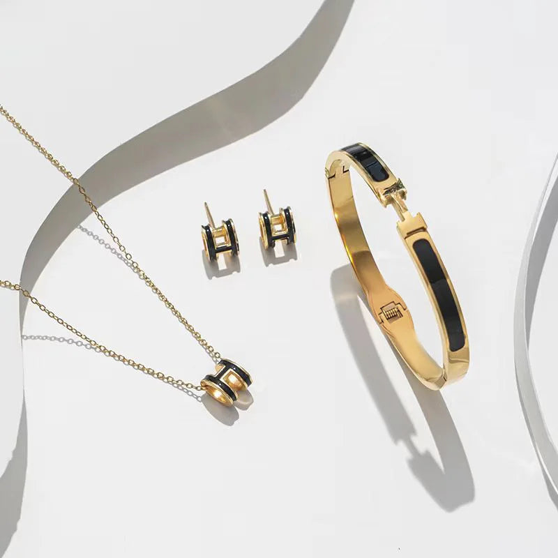 The Black H Jewelry Set