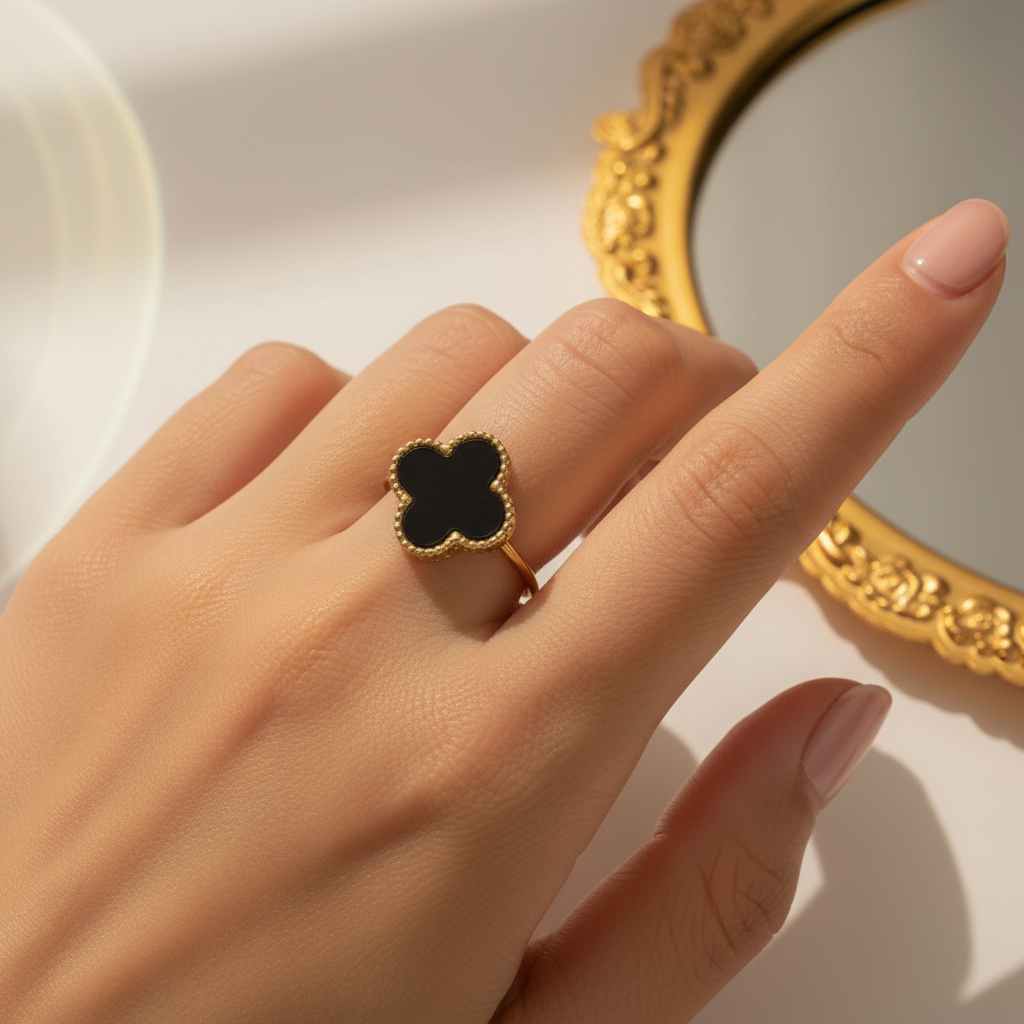 Dainty Clover Ring- Black
