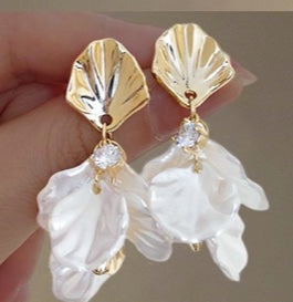 Ocean Pearl Earrings