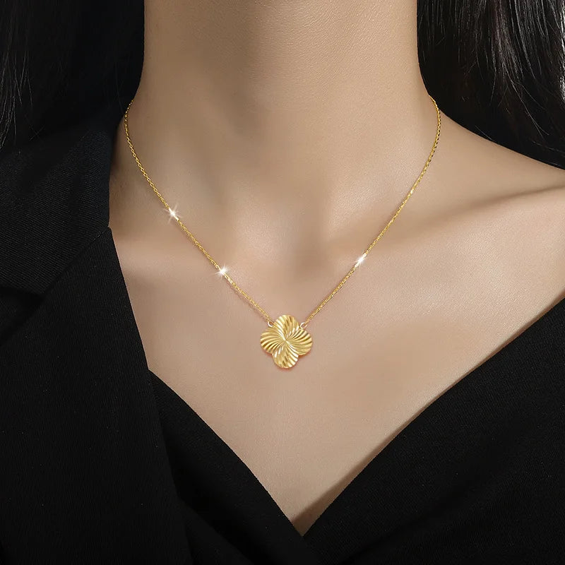 Gold Clover Structured Pendant