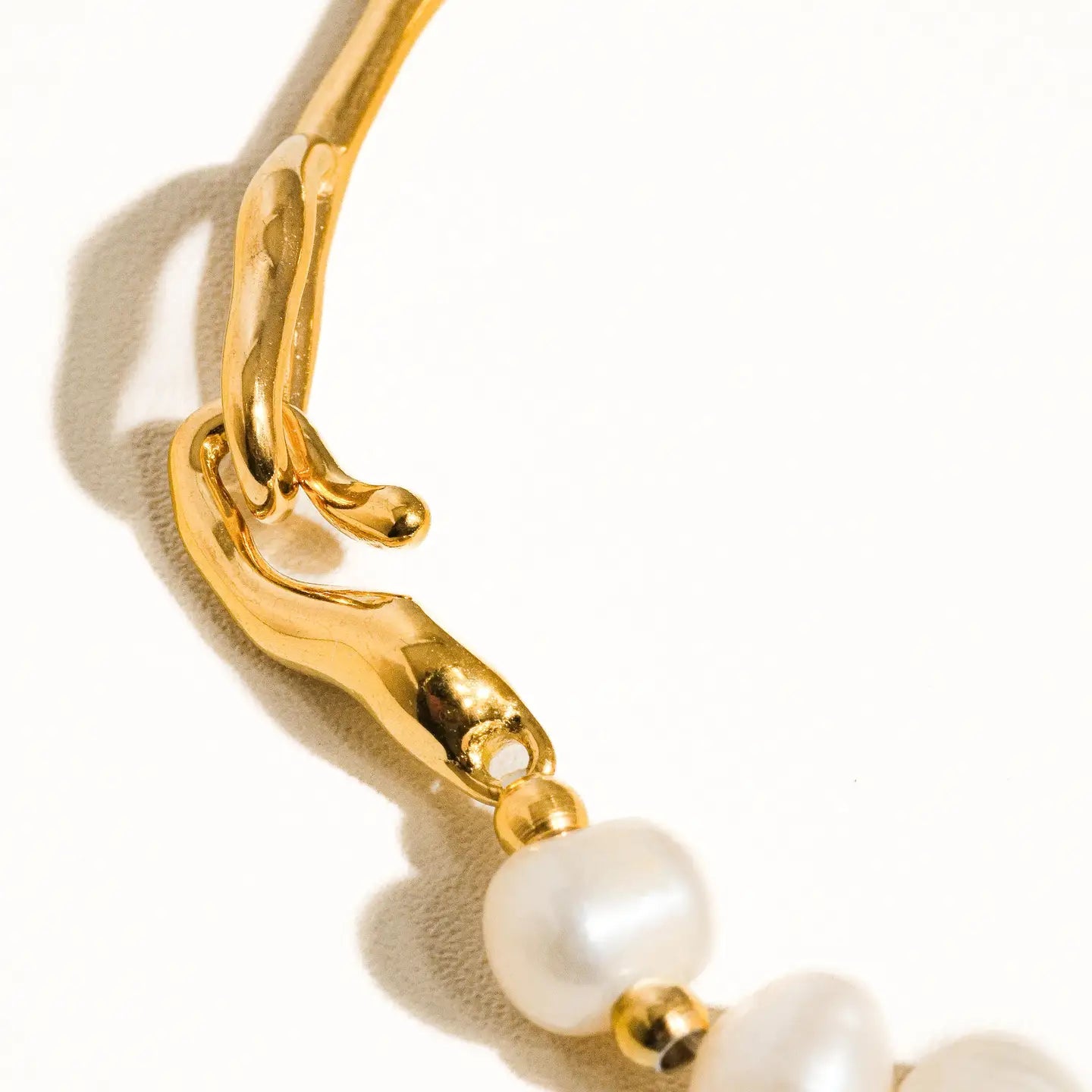 Baroque Pearl & Gold Bracelet